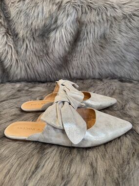 Jack Rogers Silver & Gray Pointed-Toe Bow Slip-On Mules Size 9